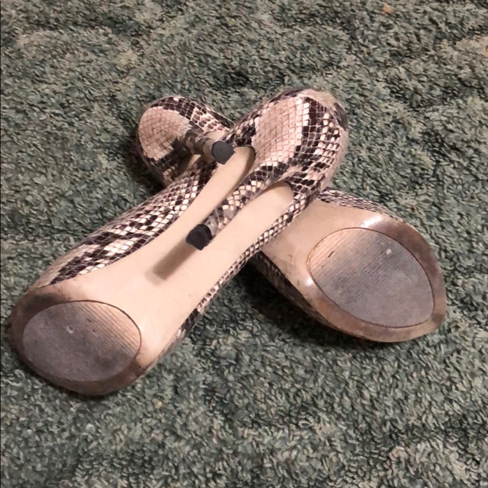 Heels - Picture 2 of 2